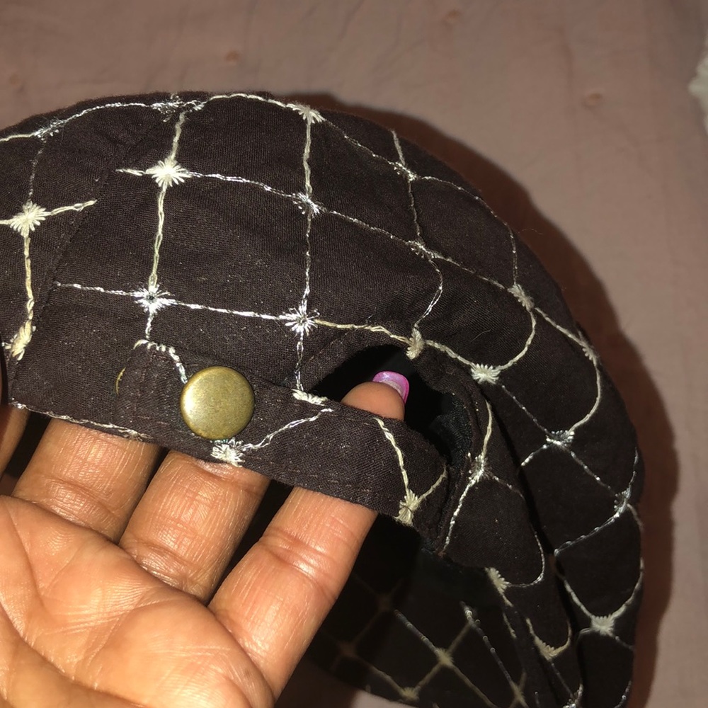 Hat - Picture 4 of 4